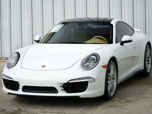 Used 2015 Porsche 911 Carrera 4 image 43