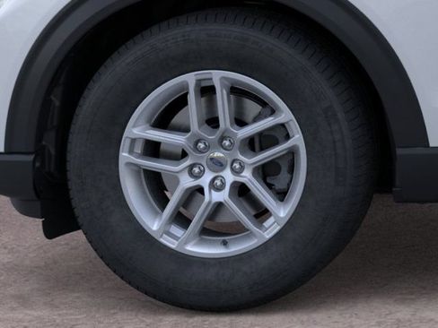 New 2026 Ford Explorer Active RWD image 19