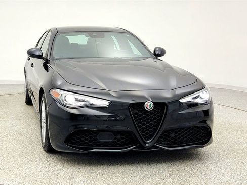 Used 2022 Alfa Romeo Giulia Sprint image 2