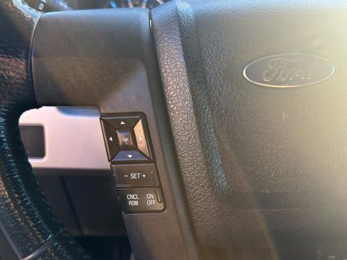 Used 2013 Ford F150 Lariat w/ Lariat Chrome Pkg image 18