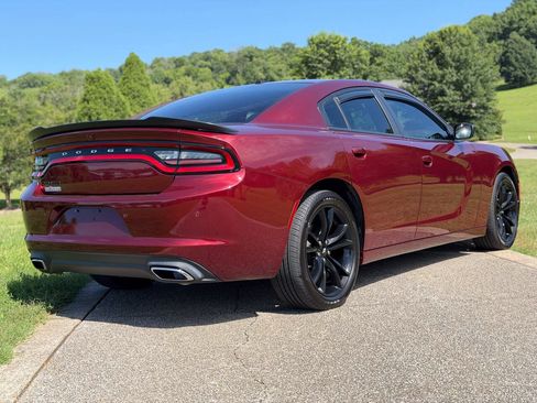 Used 2018 Dodge Charger SXT w/ Blacktop Package RWD image 22