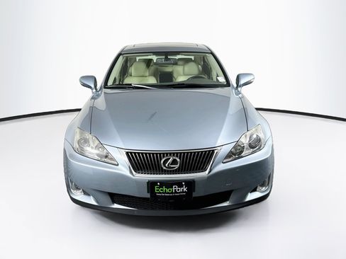 Used 2010 Lexus IS 250 w/ Preferred Accessory Package RWD image 2
