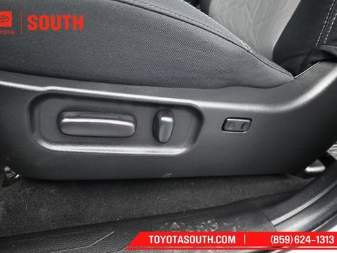 Used 2023 Toyota Tacoma TRD Sport AWD/4WD image 21