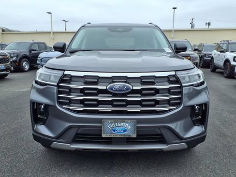 New 2026 Ford Explorer Active w/ Active Comfort Package RWD image 2