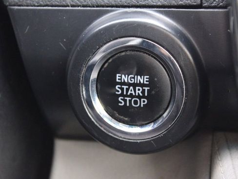 Used 2013 Toyota Camry XLE image 32