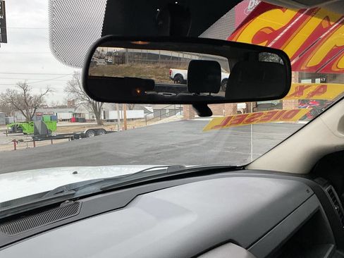 Used 2018 RAM 2500 Tradesman w/ Chrome Appearance Group image 34