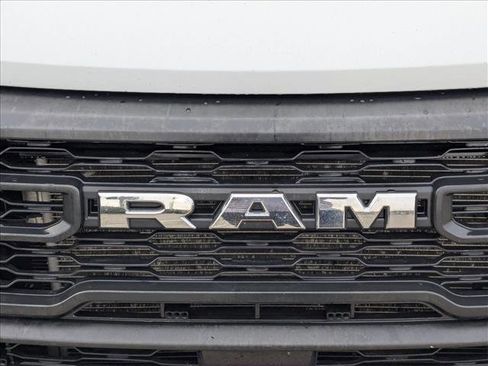 Used 2024 RAM ProMaster 2500 w/ Convenience Group image 22