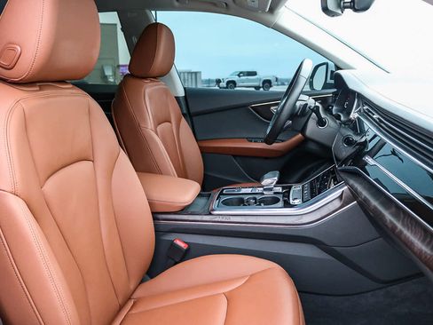 Used 2023 Audi Q8 Premium w/ Convenience Package image 24