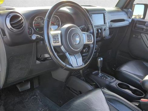 Used 2018 Jeep Wrangler Unlimited Sport image 9