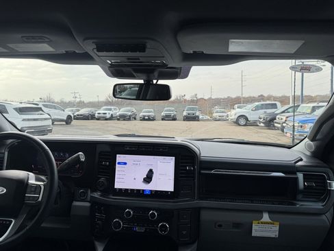 Used 2024 Ford F250 Limited image 10