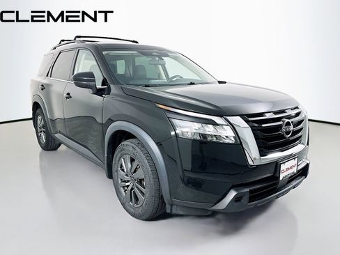 Used 2022 Nissan Pathfinder SV FWD image 5
