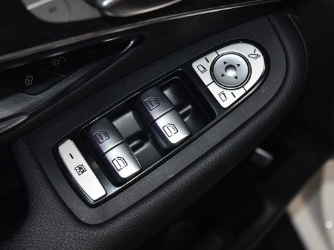 Certified 2022 Mercedes-Benz GLC 300 4MATIC image 6