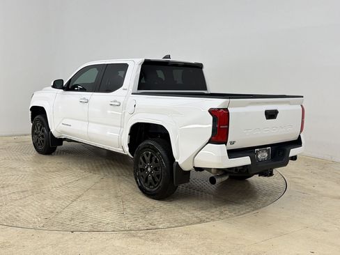 Used 2025 Toyota Tacoma SR5 image 3