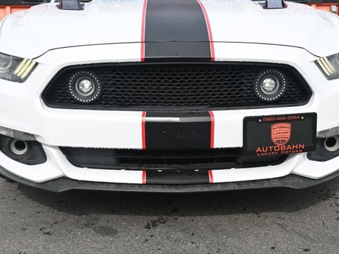 Used 2015 Ford Mustang Coupe image 4