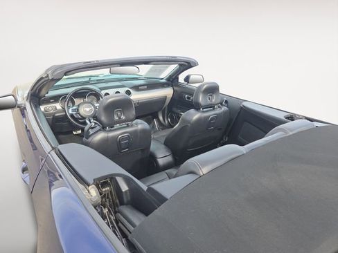 Used 2020 Ford Mustang Premium image 33