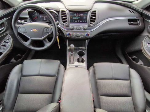 Used 2016 Chevrolet Impala LT w/ Convenience Package image 15