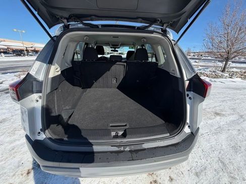 Used 2023 Nissan Rogue SV image 24