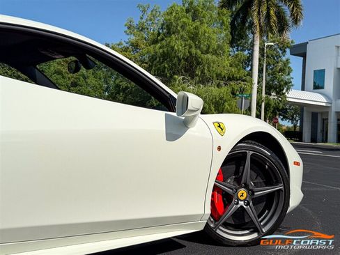 Used 2014 Ferrari 458 Italia Coupe RWD image 57