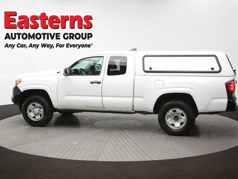 Used 2020 Toyota Tacoma SR image 59