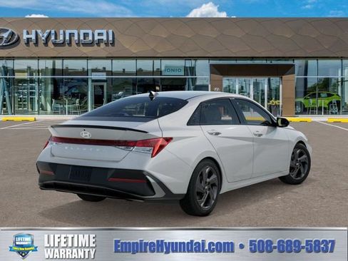 New 2026 Hyundai Elantra SEL Sport FWD image 4