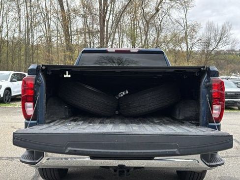 Used 2021 GMC Sierra 1500 4x4 Crew Cab w/ Sierra Value Package image 26