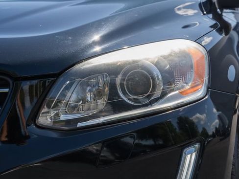 Used 2017 Volvo XC60 T6 Dynamic w/ Climate Package AWD/4WD image 15