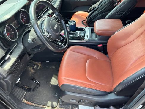 Used 2022 Kia Carnival SX FWD image 11