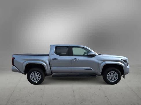 Used 2026 Toyota Tacoma SR5 AWD/4WD image 7