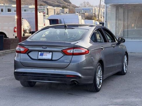 Used 2013 Ford Fusion SE image 4