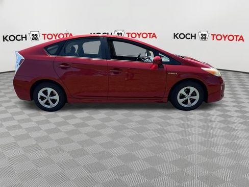 Used 2014 Toyota Prius Three w/ Solar Roof Package FWD image 9
