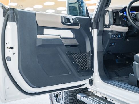 Certified 2022 Ford Bronco Wildtrak image 39