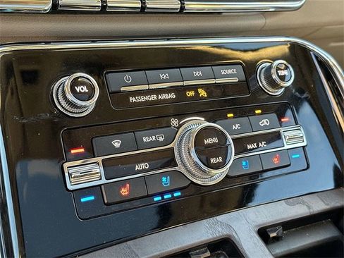 Used 2021 Lincoln Navigator L Reserve image 38