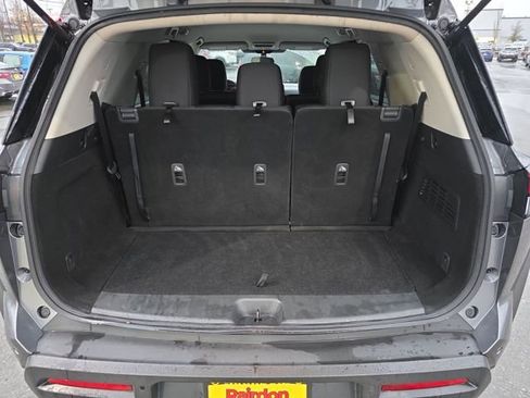 Used 2024 Nissan Pathfinder SV image 14