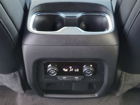 New 2027 Chevrolet Traverse LT w/ Driver Confidence Package FWD image 18