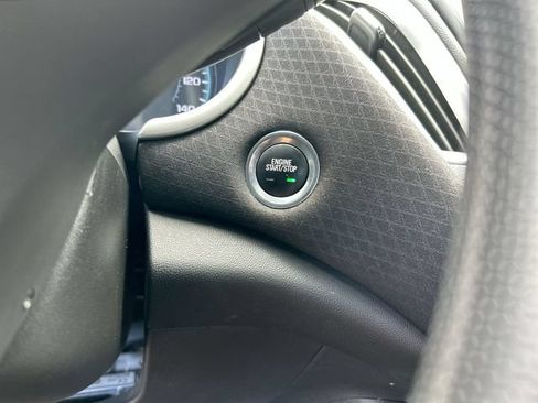 Used 2022 Chevrolet Malibu LT FWD image 16