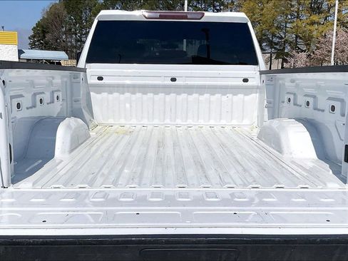 Used 2022 Chevrolet Silverado 2500 Custom AWD/4WD image 17