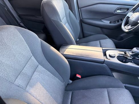 Used 2021 Nissan Rogue SV FWD image 11