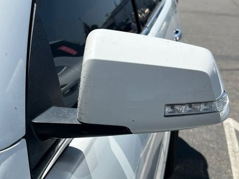 Used 2017 Chevrolet Traverse LT image 9