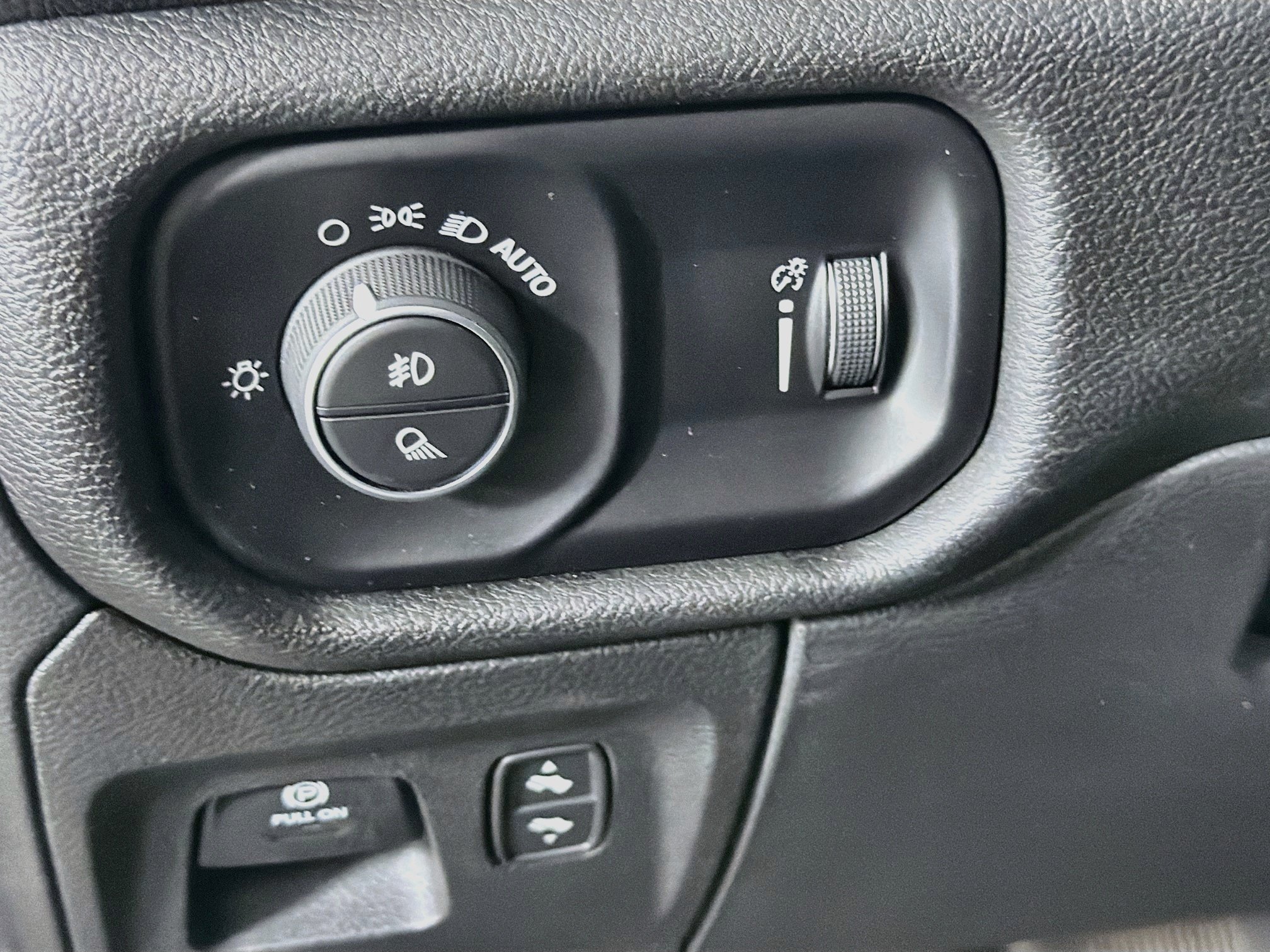 Used 2023 RAM 1500 Big Horn AWD/4WD image 16