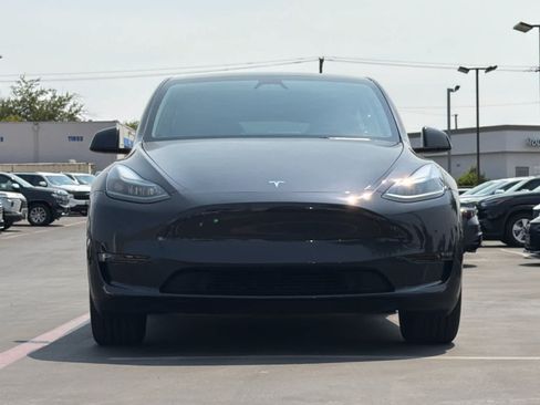Used 2024 Tesla Model Y Long Range RWD image 10