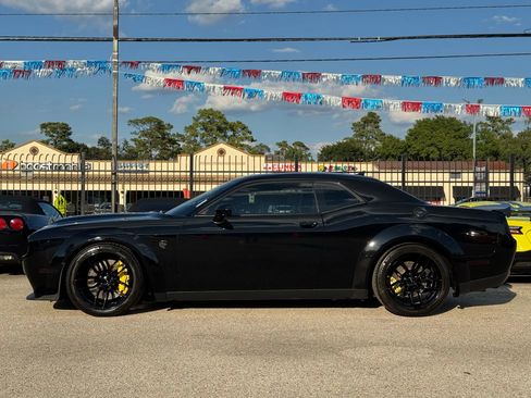 Used 2019 Dodge Challenger SRT Hellcat Redeye image 10