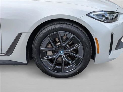 Used 2023 BMW i4 eDrive40 RWD image 25