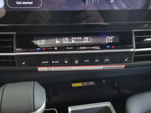New 2026 Toyota Sienna XLE Woodland Edition AWD/4WD image 19