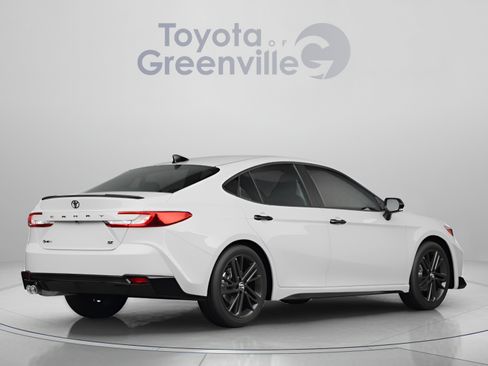 Used 2026 Toyota Camry SE FWD image 4