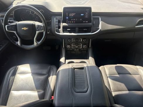 Used 2021 Chevrolet Suburban LT RWD image 9