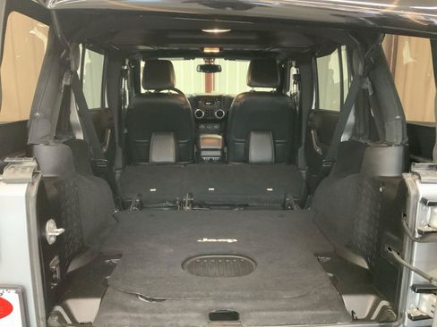 Used 2015 Jeep Wrangler Unlimited Sport AWD/4WD image 31