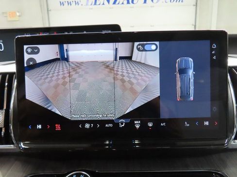 Used 2025 Ford Expedition Max Platinum w/ Platinum Ultimate Package image 15