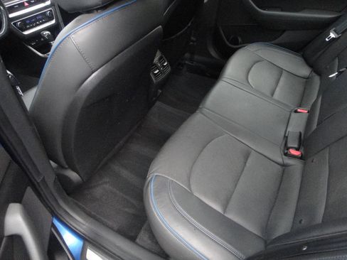 Used 2018 Hyundai Sonata Limited FWD image 12