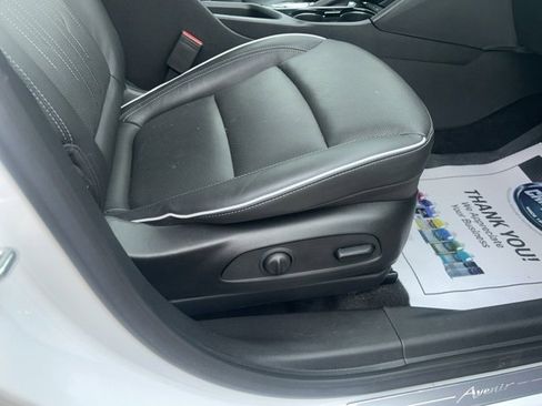 Used 2024 Buick Encore GX Avenir w/ Avenir Technology Package image 34