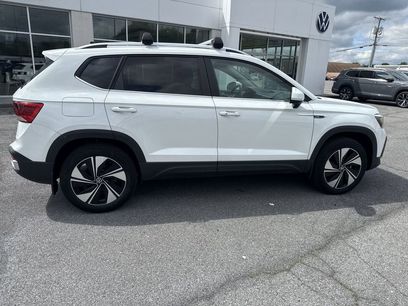 New 2024 Volkswagen Taos SE